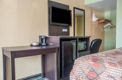Rodeway Inn & Suites Amherst Area