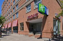 Holiday Inn Express & Suites Buffalo Downtown