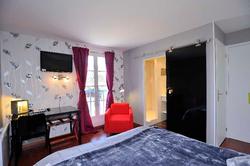 Logis Hotel Aux Maisons