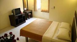 18 Coins Cafe & Hostel