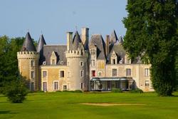 Le Chateau Des 7 Tours