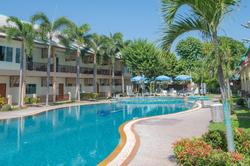 The Green Beach Resort
