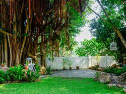 Banyan House Samui Bed and Breakfast Adults Only