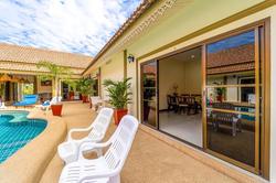 Siam Court Bang Saray