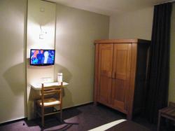 Brit Hotel Armor