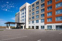 Holiday Inn Express & Suites Beloit