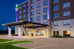 Holiday Inn Express & Suites Beloit