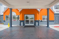 Trident Inn & Suites