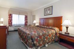 Howard Johnson by Wyndham Bakersfield