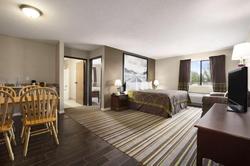 Super 8 by Wyndham Childress