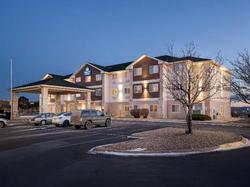 Days Inn & Suites by Wyndham Castle Rock