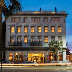 Market Pavilion Hotel