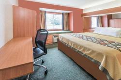 Super 8 by Wyndham Columbus West