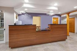 Microtel Inn & Suites By Wyndham Pittsburgh Airpo