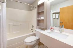 Microtel Inn & Suites By Wyndham Pittsburgh Airpo