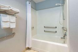 Microtel Inn & Suites By Wyndham Pittsburgh Airpo