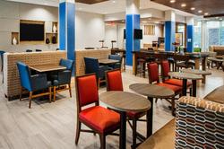 Holiday Inn Express & Suites Murray