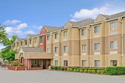 Microtel Inn & Suites By Wyndham Cornelius/Lake N