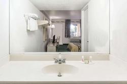 Super 8 by Wyndham Cottonwood