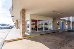 Motel 6 Clinton OK