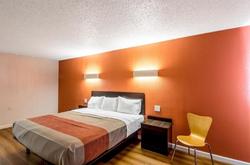 Motel 6 Clinton OK