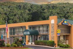 Days Inn by Wyndham Clayton