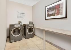 Holiday Inn Express Hotel & Suites Denton-Unt-Twu