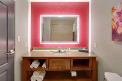 La Quinta Inn & Suites Dallas Love Field