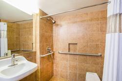 Ramada by Wyndham Des Moines Tropics Resort & Conf