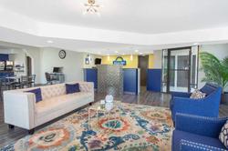 Days Inn by Wyndham Clinton-Presbyterian College