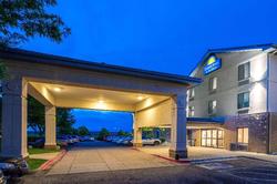 Days Inn & Suites by Wyndham Denver INTL
