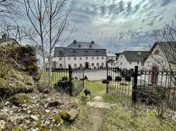 Burghaus & Villa Kronenburg