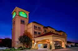 La Quinta Inn & Suites DFW Airport West - Bedford
