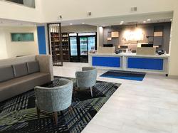 Holiday Inn Express & Suites Arlington North