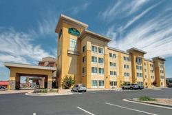 La Quinta Inn & Suites Denver Gateway Park