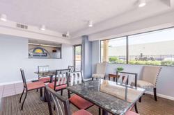 Days Inn by Wyndham Clinton MS