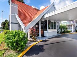 Howard Johnson by Wyndham Vero Beach / Downtown