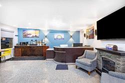 Oceanside Inn & Suites a Days Inn by Wyndham