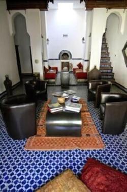 Riad Laaroussa- Guest House