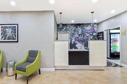 La Quinta Inn & Suites by Wyndham Ada