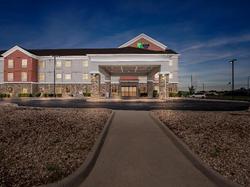 Holiday Inn Express Hotel & Suites Ada