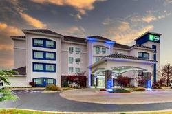 Holiday Inn Express and Suites Ardmore (ex Quinta)