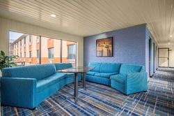 Days Inn & Suites by Wyndham Waterloo