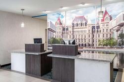 La Quinta Inn & Suites Latham Albany Airport