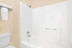 Boarders Inn & Suites Waterloo/Cedar Falls