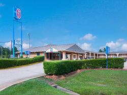 Super 8 Motel - Marshall