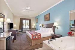 Super 8 by Wyndham IAH West/Greenspoint