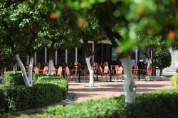 Omorfi Garden Resort