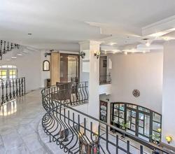 Sinatra Hotel