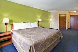 Super 8 by Wyndham Louisville/Expo Center